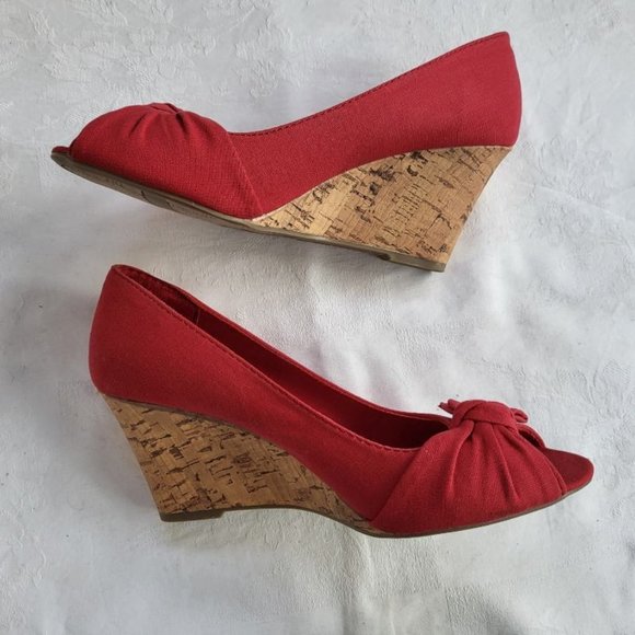 Red American Eagle Wedge peep toe sandals - Picture 3 of 5